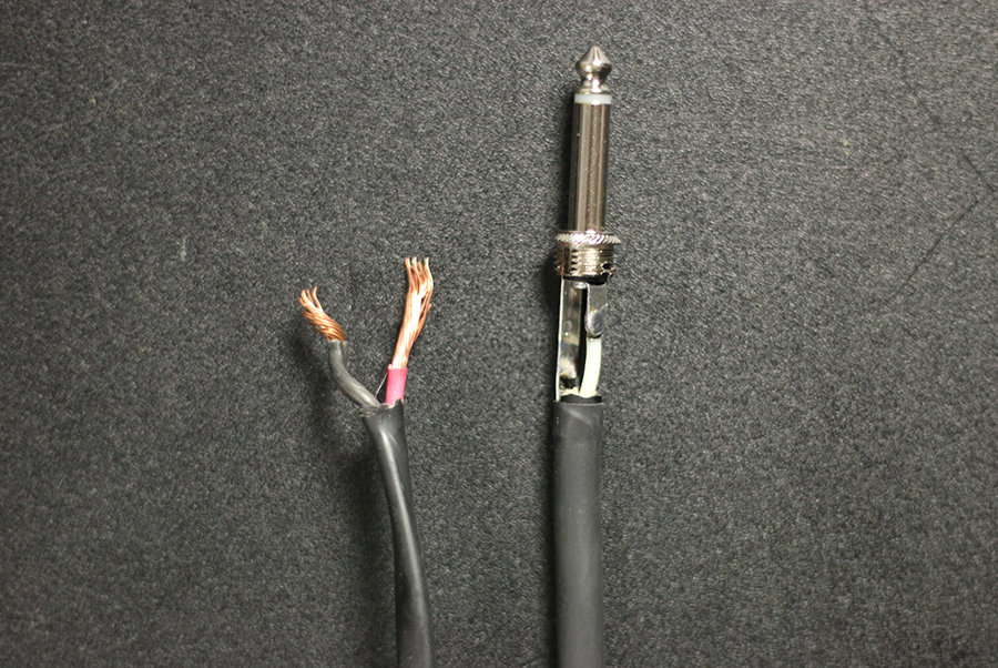 using instrument cable for speaker